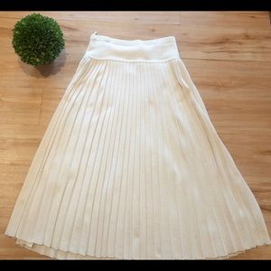 Vintage Pleated Sweater Maxi Skirt